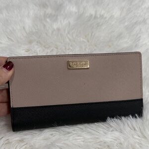 Kate Spade Black and Cream Wallet